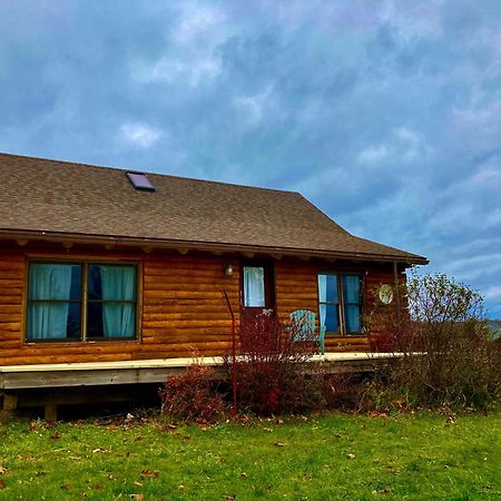 Garden Grove Retreat & Lodging Near Pictured Rocks, Fayette, Trails Hotel Exterior photo