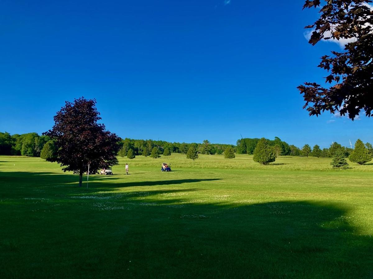 Garden Grove Retreat & Lodging Near Pictured Rocks, Fayette, Trails Hotel Exterior photo