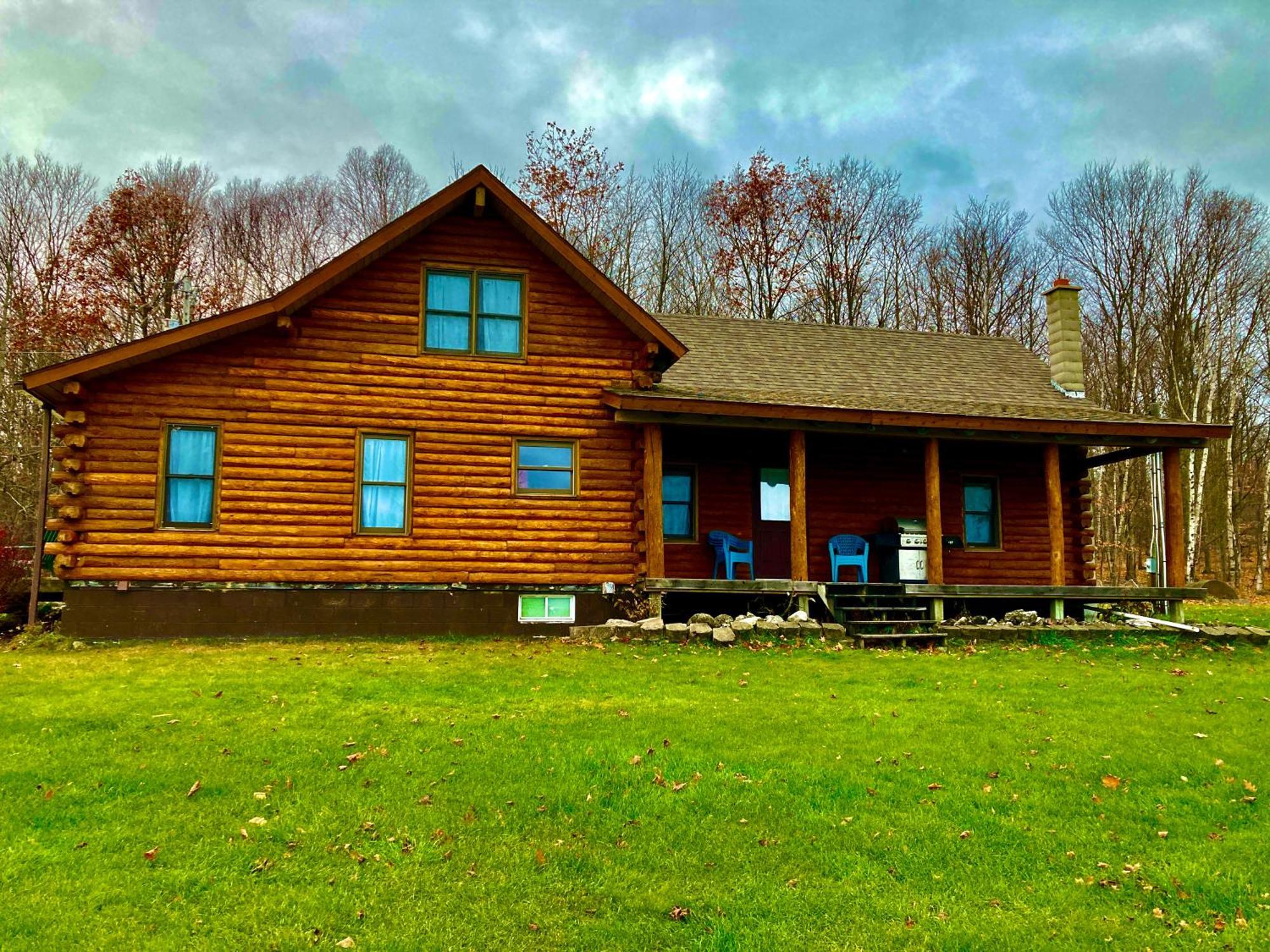 Garden Grove Retreat & Lodging Near Pictured Rocks, Fayette, Trails Hotel Exterior photo